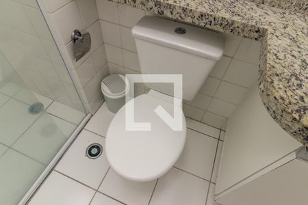 Banheiro de kitnet/studio para alugar com 1 quarto, 36m² em República, São Paulo