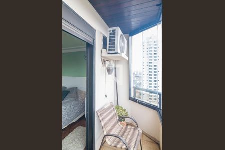 Apartamento à venda com 200m², 4 quartos e 3 vagasVaranda da Suite 1