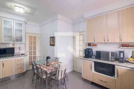 Apartamento à venda com 200m², 4 quartos e 3 vagasCozinha