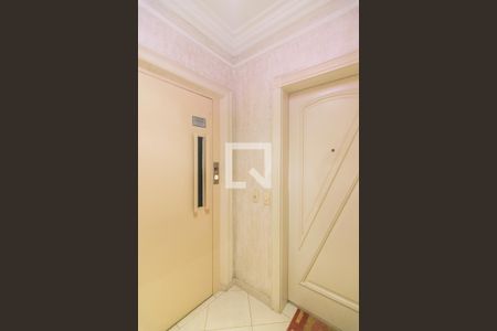 Apartamento à venda com 200m², 4 quartos e 3 vagasElevador Privativo