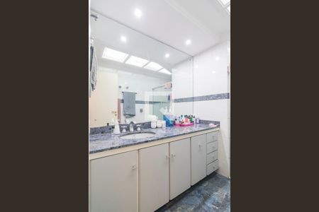 Apartamento à venda com 200m², 4 quartos e 3 vagasBanheiro