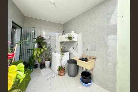 Casa à venda com 191m², 3 quartos e 3 vagas Casa à venda com 191m², 3 quartos e 3 vagasÁrea de Serviço