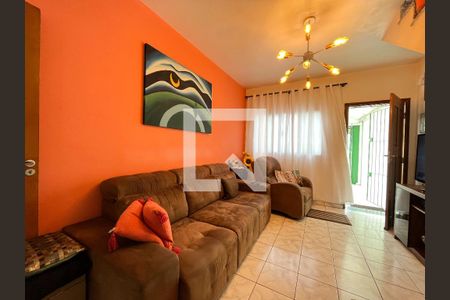 Casa à venda com 191m², 3 quartos e 3 vagas Casa à venda com 191m², 3 quartos e 3 vagasSala