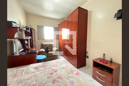 Casa à venda com 191m², 3 quartos e 3 vagas Casa à venda com 191m², 3 quartos e 3 vagasQuarto 3