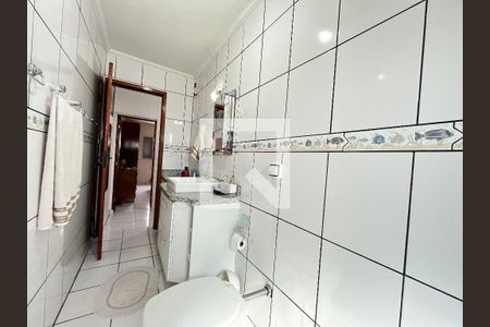 Casa à venda com 191m², 3 quartos e 3 vagas Casa à venda com 191m², 3 quartos e 3 vagasBanheiro Corredor