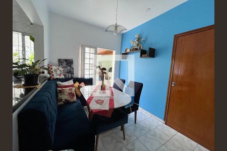 Casa à venda com 191m², 3 quartos e 3 vagas Casa à venda com 191m², 3 quartos e 3 vagasSala de Jantar