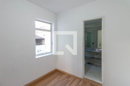 Apartamento para alugar com 100m², 3 quartos e 1 vaga Apartamento para alugar com 100m², 3 quartos e 1 vagaQuarto Suíte