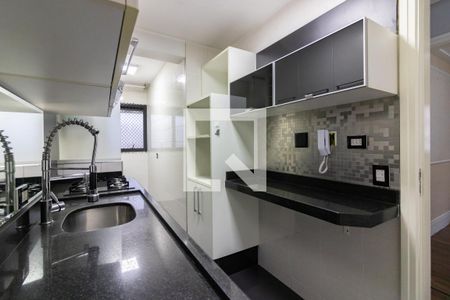 Apartamento para alugar com 103m², 2 quartos e 2 vagasCozinha
