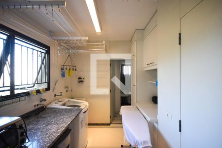 Apartamento para alugar com 238m², 2 quartos e 4 vagas Apartamento para alugar com 238m², 2 quartos e 4 vagasÁrea de serviço