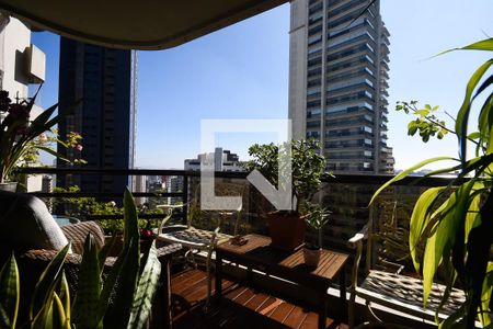 Apartamento para alugar com 238m², 2 quartos e 4 vagas Apartamento para alugar com 238m², 2 quartos e 4 vagasVaranda 1