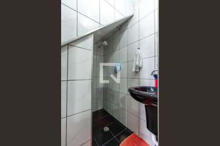 Casa à venda com 180m², 3 quartos e 2 vagas Casa à venda com 180m², 3 quartos e 2 vagasBanheiro Casa 1