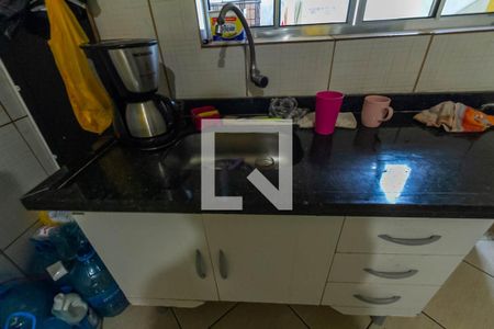 Casa à venda com 180m², 3 quartos e 2 vagas Casa à venda com 180m², 3 quartos e 2 vagasCozinha Edícula casa 2