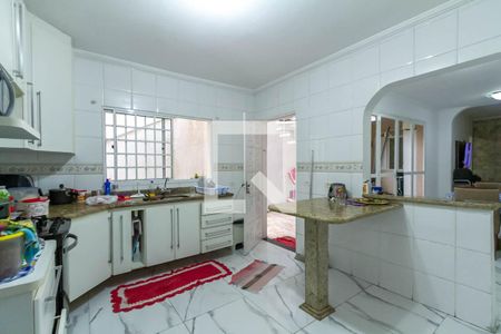 Casa à venda com 180m², 3 quartos e 2 vagas Casa à venda com 180m², 3 quartos e 2 vagasCozinha Casa 2