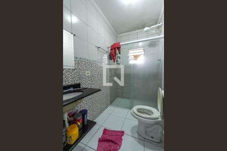 Casa à venda com 180m², 3 quartos e 2 vagas Casa à venda com 180m², 3 quartos e 2 vagasBanheiro Casa 2