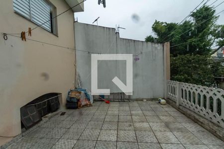 Casa à venda com 180m², 3 quartos e 2 vagas Casa à venda com 180m², 3 quartos e 2 vagasVaranda