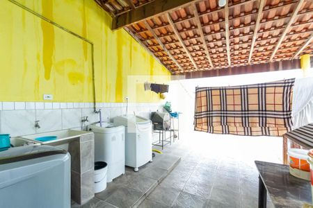 Casa à venda com 180m², 3 quartos e 2 vagas Casa à venda com 180m², 3 quartos e 2 vagasÁrea de Serviço