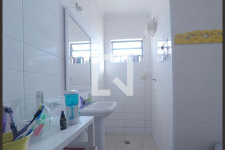 Casa para alugar com 245m², 3 quartos e 2 vagasBanheiro