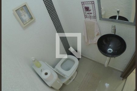 Casa para alugar com 245m², 3 quartos e 2 vagasLavabo