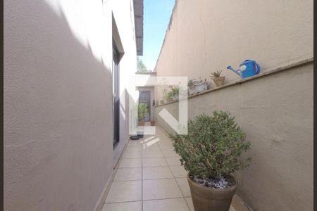 Casa para alugar com 245m², 3 quartos e 2 vagasCorredor