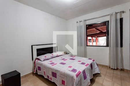 Suite de casa para alugar com 2 quartos, 384m² em Parque Bristol, São Paulo