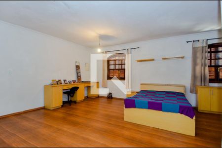 Casa à venda com 159m², 3 quartos e 2 vagasQuarto 3 - Suíte