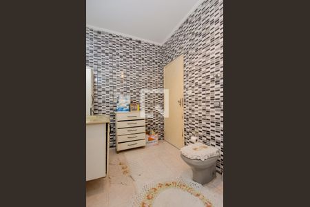 Casa à venda com 159m², 3 quartos e 2 vagasBanheiro da Suíte 1