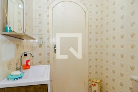 Casa à venda com 159m², 3 quartos e 2 vagasBanheiro Social