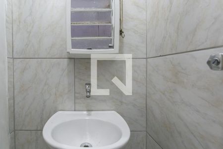 Banheiro de kitnet/studio para alugar com 1 quarto, 30m² em Anchieta, Belo Horizonte