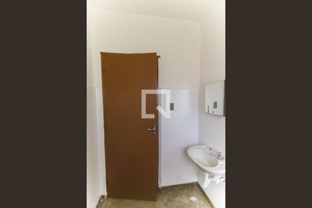 Banheiro de apartamento para alugar com 1 quarto, 51m² em Vila Central, Ferraz de Vasconcelos