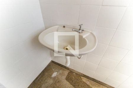 Banheiro de apartamento para alugar com 1 quarto, 51m² em Vila Central, Ferraz de Vasconcelos