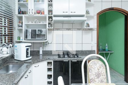 Casa à venda com 214m², 3 quartos e 2 vagas Casa à venda com 214m², 3 quartos e 2 vagasCozinha