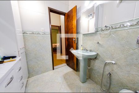 Casa à venda com 292m², 4 quartos e 4 vagasBanheiro