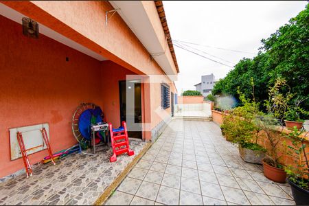 Casa à venda com 292m², 4 quartos e 4 vagasEntrada