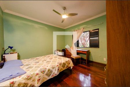 Casa à venda com 292m², 4 quartos e 4 vagasQuarto 3