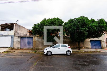 Casa à venda com 292m², 4 quartos e 4 vagasFachada