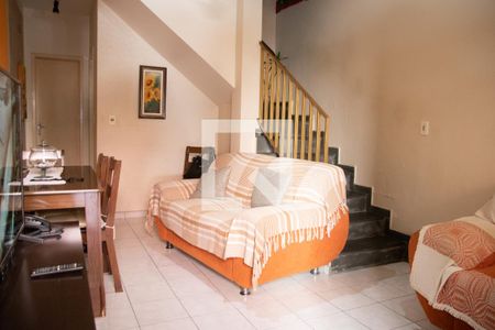 Casa de condomínio à venda com 76m², 2 quartos e 1 vagaSala