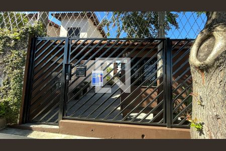 Casa de condomínio à venda com 76m², 2 quartos e 1 vagaFachada