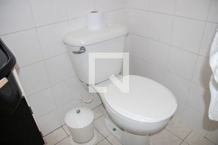 Casa de condomínio à venda com 76m², 2 quartos e 1 vagaBanheiro do Quarto 2