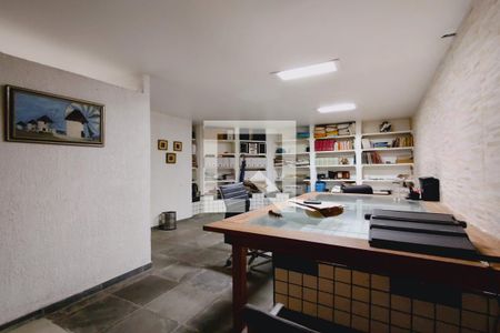 Casa à venda com 380m², 3 quartos e 3 vagasEscritório 2 