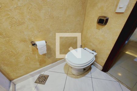 Casa à venda com 380m², 3 quartos e 3 vagasLavabo