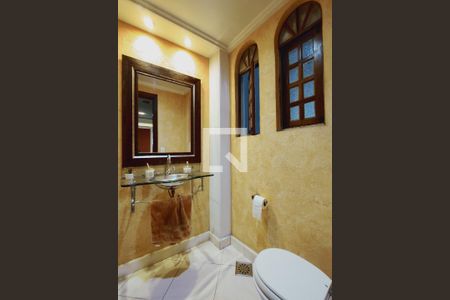 Casa à venda com 380m², 3 quartos e 3 vagasLavabo