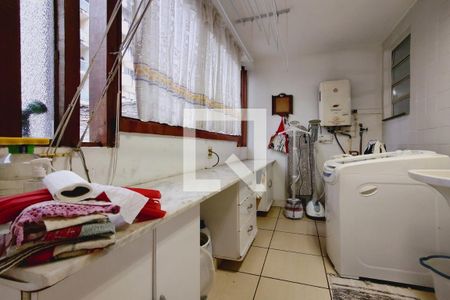 Casa à venda com 380m², 3 quartos e 3 vagasLavanderia