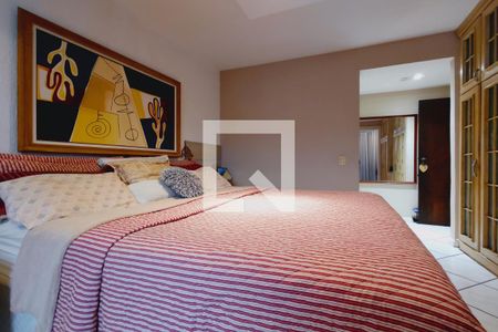 Casa à venda com 380m², 3 quartos e 3 vagasQuarto 1 - Suíte 