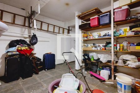 Casa à venda com 380m², 3 quartos e 3 vagasQuarto de Serviço