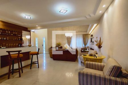 Casa à venda com 380m², 3 quartos e 3 vagasSala 1