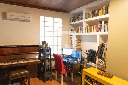 Casa à venda com 397m², 6 quartos e 2 vagasQuarto 1