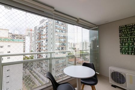 Varanda de kitnet/studio para alugar com 1 quarto, 27m² em Campo Belo, São Paulo