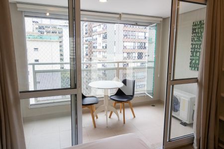 Varanda de kitnet/studio para alugar com 1 quarto, 27m² em Campo Belo, São Paulo