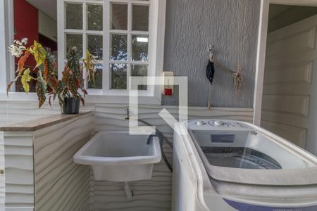 Casa de condomínio à venda com 1000m², 8 quartos e 4 vagas Casa de condomínio à venda com 1000m², 8 quartos e 4 vagasÁrea de Serviço