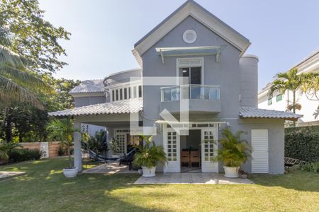 Casa de condomínio à venda com 1000m², 8 quartos e 4 vagas Casa de condomínio à venda com 1000m², 8 quartos e 4 vagasÁrea externa